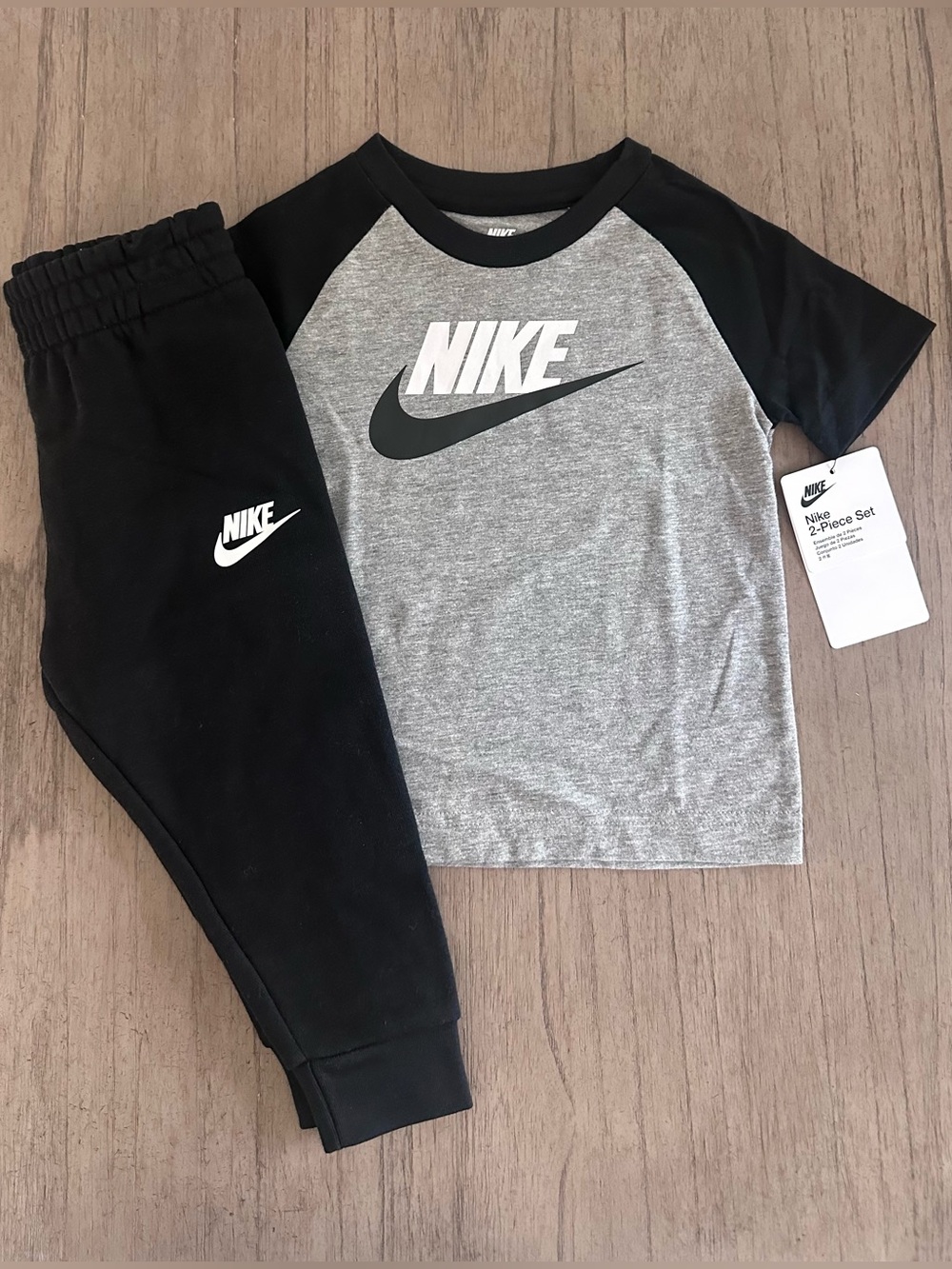 Nike Boys 2T Black & Gray Logo Raglan Tee and Jogger Pants Set